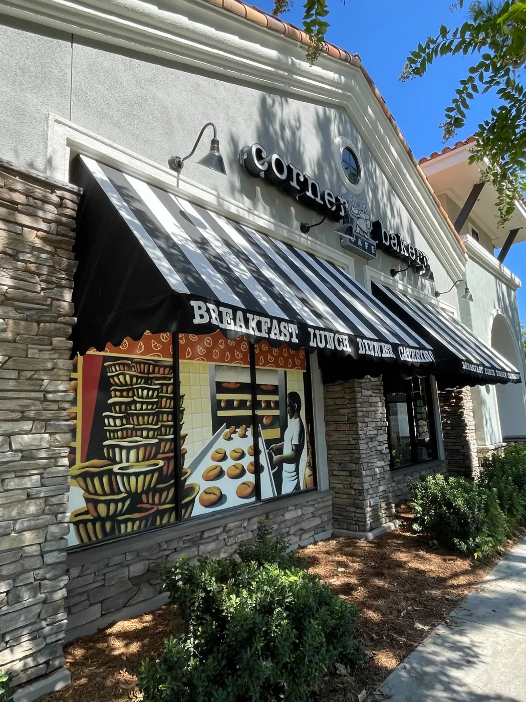 commercial-storefront-awnings